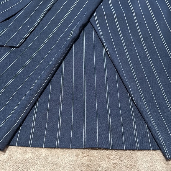 Banana Republic Short Skirt - Picture 3 of 10